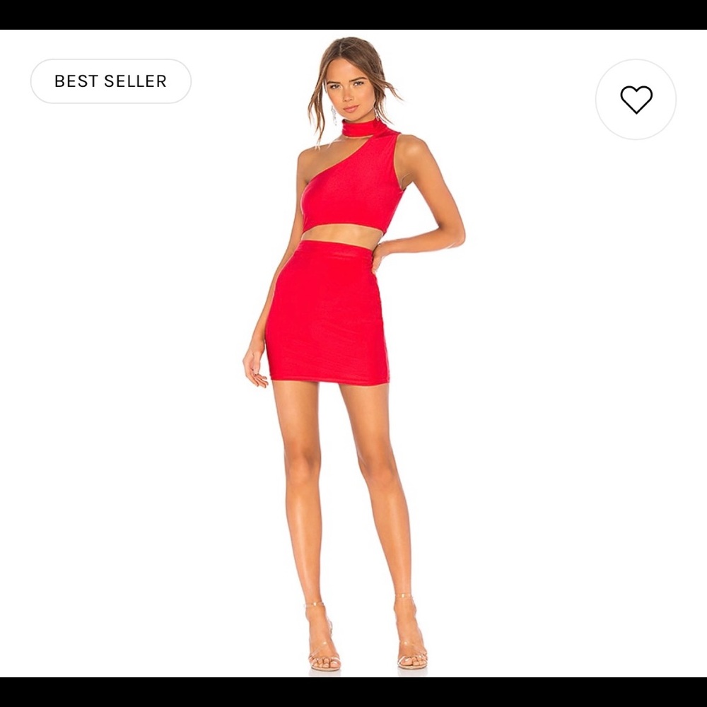 Red asymmetrical set